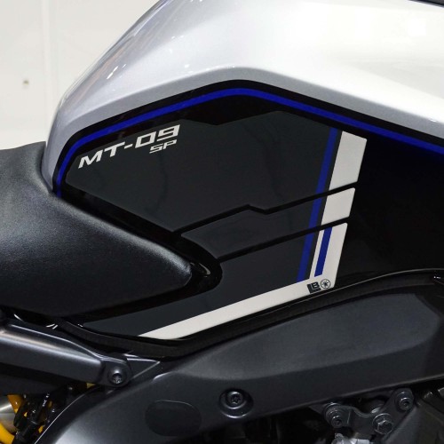 Stickers 3D Protections latérales moto compatibles avec Yamaha MT-09 2024-2025