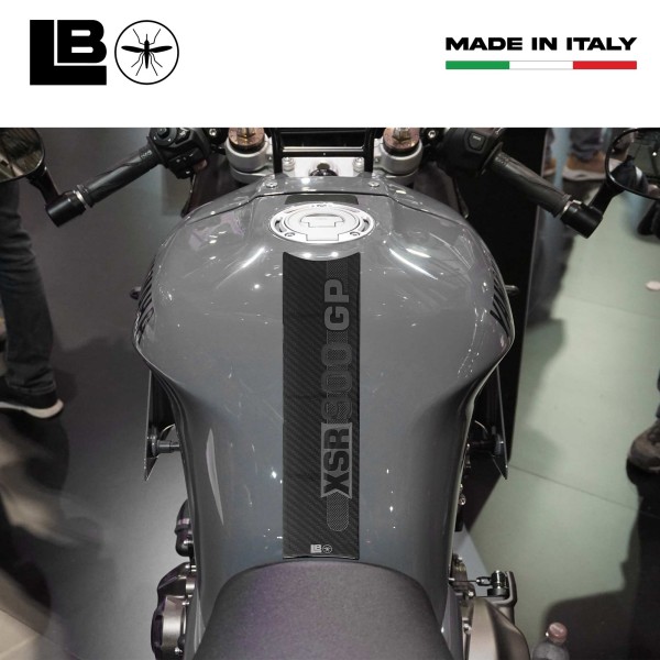 Paraserbatoio moto adesivo resina gel 3D compatibile con Yamaha XSR900 GP 2025