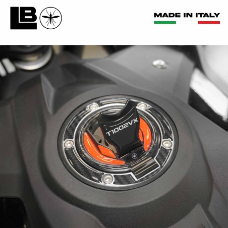 Adesivo 3D Protezione Tappo Serbatoio compatibile con Morbidelli T1002VX 2025